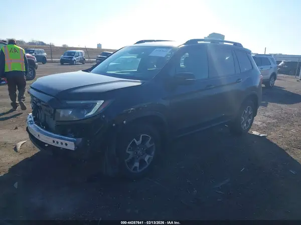 5FNYF8H64PB040666 2023 HONDA PASSPORT - Image 2