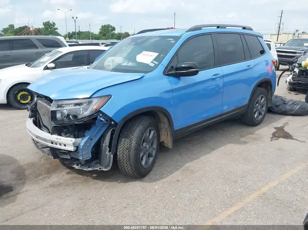 5FNYF8H64RB018301 2024 HONDA PASSPORT - Image 2