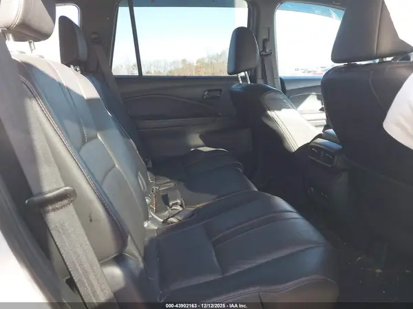 5FNYF8H64RB021702 2024 HONDA PASSPORT - Image 8