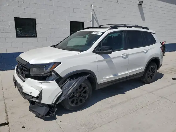5FNYF8H65NB004885 2022 HONDA PASSPORT - Image 1