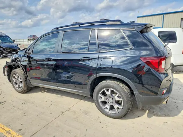 5FNYF8H65NB007768 2022 HONDA PASSPORT - Image 2