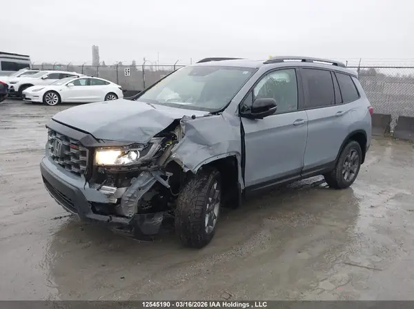 5FNYF8H65RB501568 2024 HONDA PASSPORT - Image 2