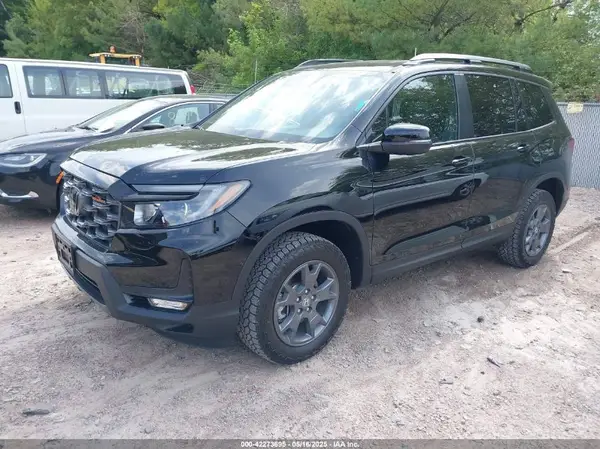 5FNYF8H65SB006177 2025 HONDA PASSPORT - Image 2