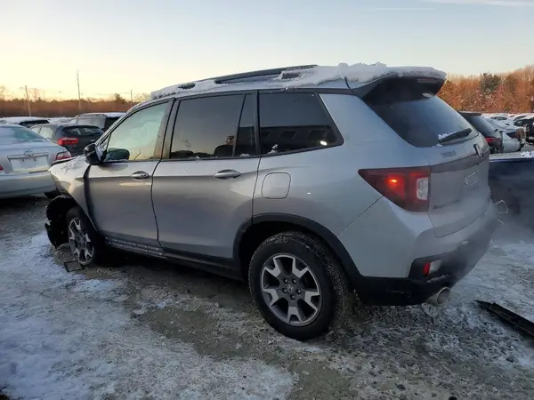 5FNYF8H66PB002467 2023 HONDA PASSPORT - Image 2