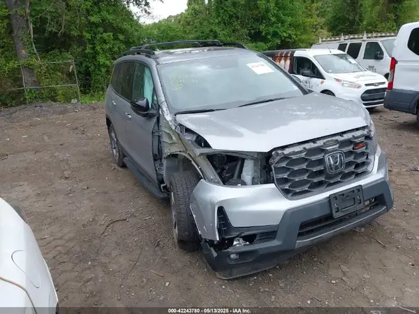 5FNYF8H66PB024923 2023 HONDA PASSPORT - Image 1