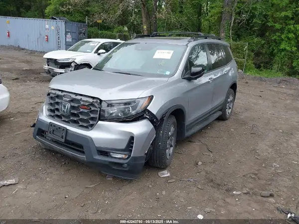 5FNYF8H66PB024923 2023 HONDA PASSPORT - Image 2