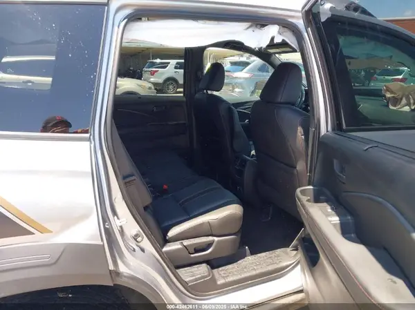5FNYF8H66PB044234 2023 HONDA PASSPORT - Image 8