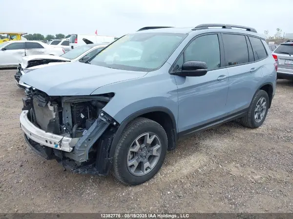 5FNYF8H66PB500281 2023 HONDA PASSPORT - Image 2