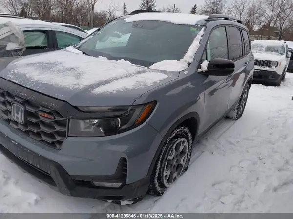 5FNYF8H68NB002838 2022 HONDA PASSPORT - Image 2