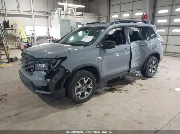 5FNYF8H68NB003147 2022 HONDA PASSPORT - Image 2