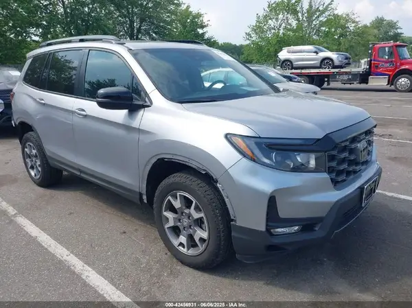 5FNYF8H68PB043019 2023 HONDA PASSPORT - Image 1