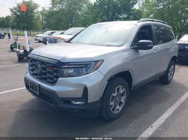 5FNYF8H68PB043019 2023 HONDA PASSPORT - Image 2