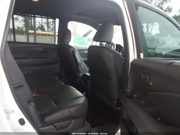 5FNYF8H68PB043229 2023 HONDA PASSPORT - Image 8
