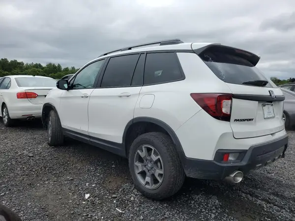 5FNYF8H69PB012474 2023 HONDA PASSPORT - Image 2