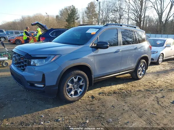 5FNYF8H6XPB026111 2023 HONDA PASSPORT - Image 2