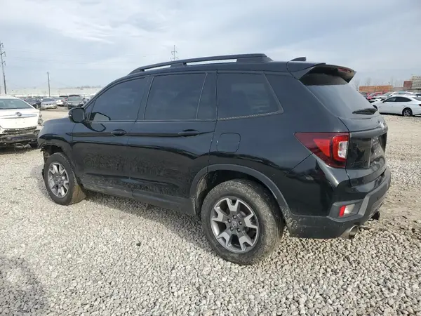 5FNYF8H6XPB033513 2023 HONDA PASSPORT - Image 2