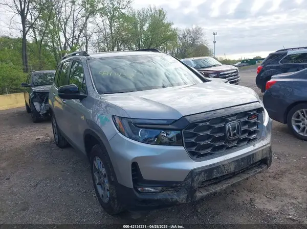 5FNYF8H6XPB044222 2023 HONDA PASSPORT - Image 1