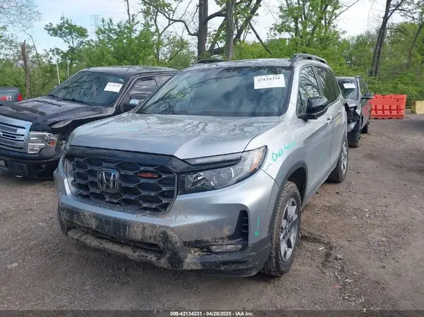 5FNYF8H6XPB044222 2023 HONDA PASSPORT - Image 2