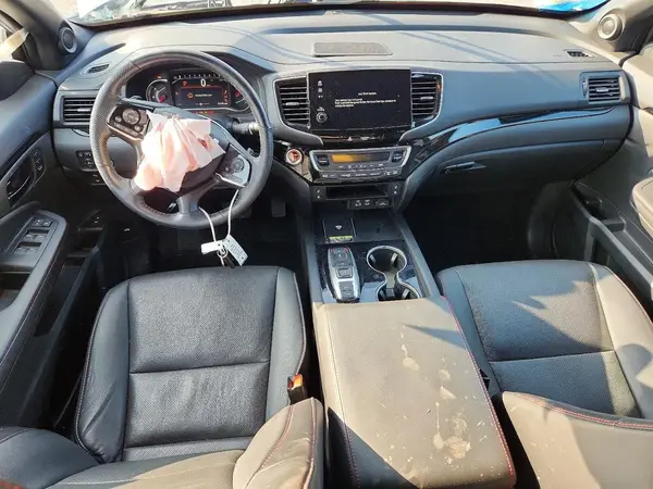 5FNYF8H80RB000332 2024 HONDA PASSPORT - Image 8