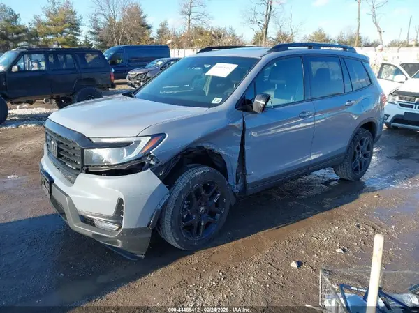 5FNYF8H80SB003205 2025 HONDA PASSPORT - Image 2
