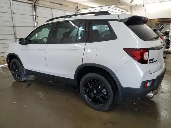 5FNYF8H80SB005312 2025 HONDA PASSPORT - Image 2