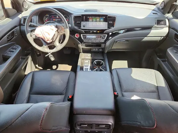 5FNYF8H81RB013901 2024 HONDA PASSPORT - Image 8