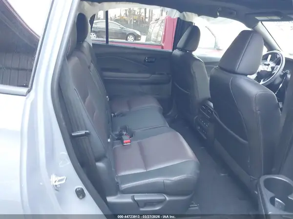 5FNYF8H82RB001756 2024 HONDA PASSPORT - Image 8