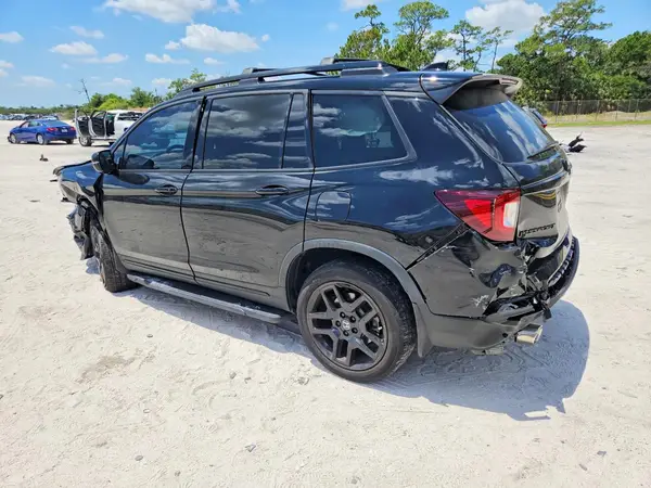 5FNYF8H82RB016323 2024 HONDA PASSPORT - Image 2