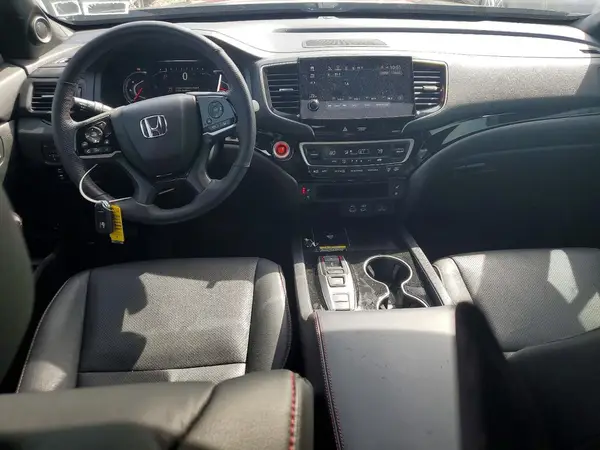 5FNYF8H83RB020431 2024 HONDA PASSPORT - Image 8