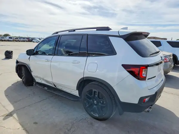 5FNYF8H83SB003232 2025 HONDA PASSPORT - Image 2