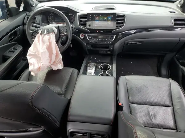 5FNYF8H84RB016002 2024 HONDA PASSPORT - Image 8