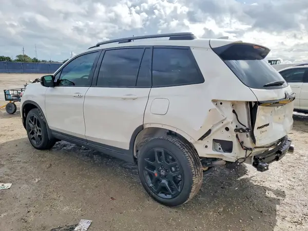 5FNYF8H84SB005281 2025 HONDA PASSPORT - Image 2