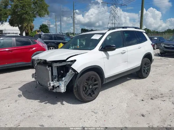 5FNYF8H84SB006012 2025 HONDA PASSPORT - Image 2
