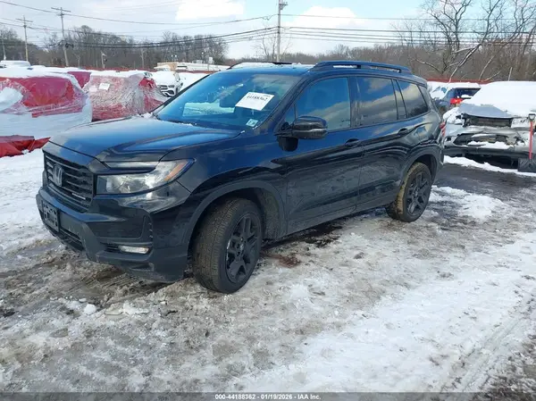 5FNYF8H84SB013901 2025 HONDA PASSPORT - Image 2