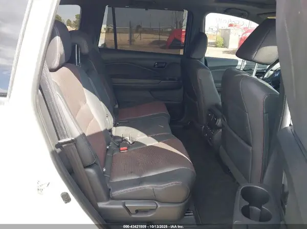 5FNYF8H86RB010881 2024 HONDA PASSPORT - Image 8
