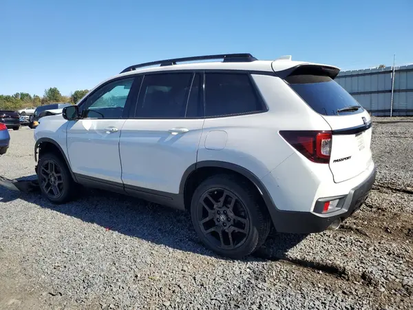 5FNYF8H87RB017953 2024 HONDA PASSPORT - Image 2