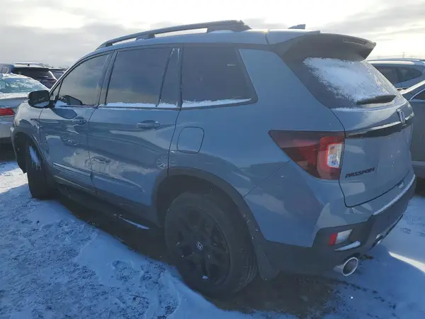 5FNYF8H88RB001437 2024 HONDA PASSPORT - Image 2