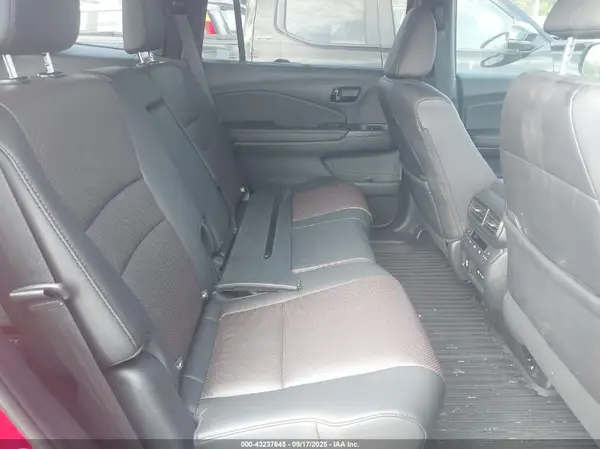 5FNYF8H88RB017055 2024 HONDA PASSPORT - Image 8