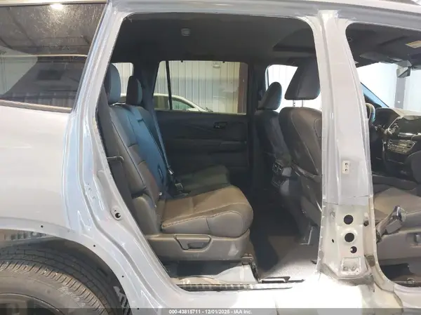 5FNYF8H88RB021820 2024 HONDA PASSPORT - Image 8