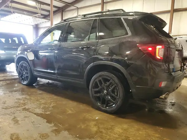 5FNYF8H88RB023986 2024 HONDA PASSPORT - Image 2