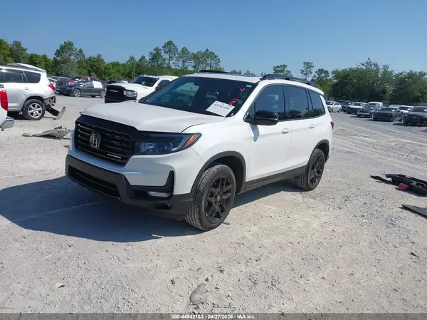 5FNYF8H89RB017016 2024 HONDA PASSPORT - Image 2