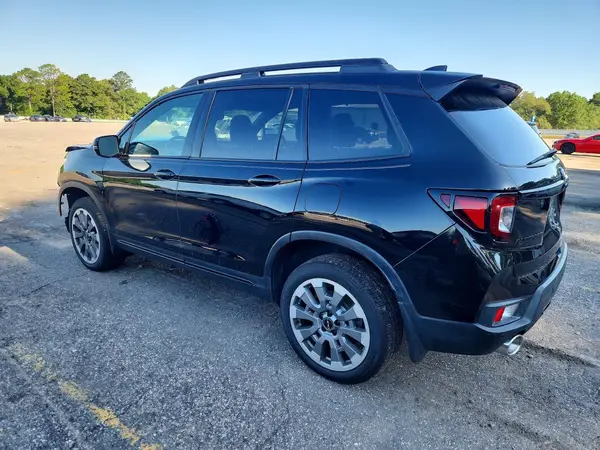 5FNYF8H89SB014168 2025 HONDA PASSPORT - Image 2