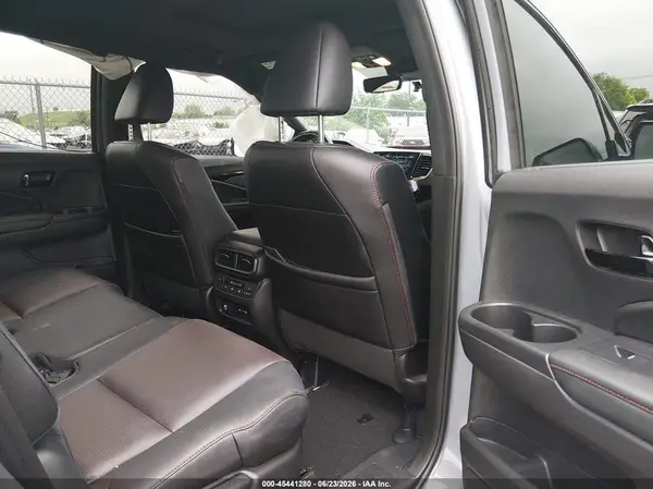 5FNYF8H89SB015899 2025 HONDA PASSPORT - Image 8