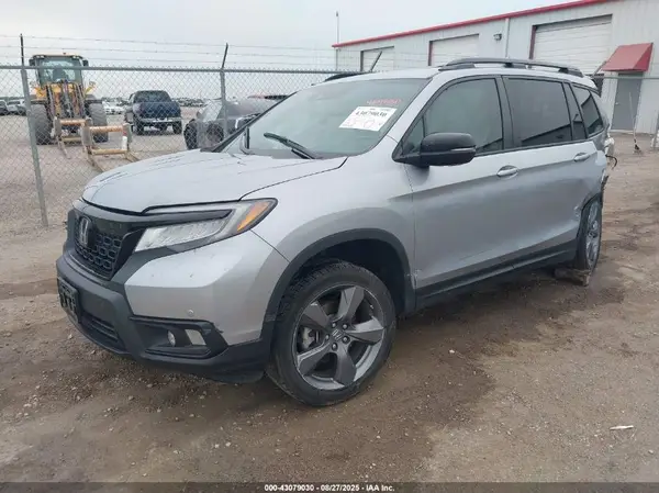 5FNYF8H90KB006243 2019 HONDA PASSPORT - Image 2