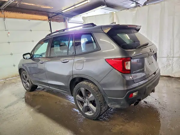 5FNYF8H90LB015557 2020 HONDA PASSPORT - Image 2