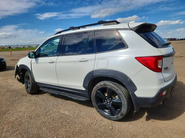 5FNYF8H91KB500174 2019 HONDA PASSPORT - Image 2