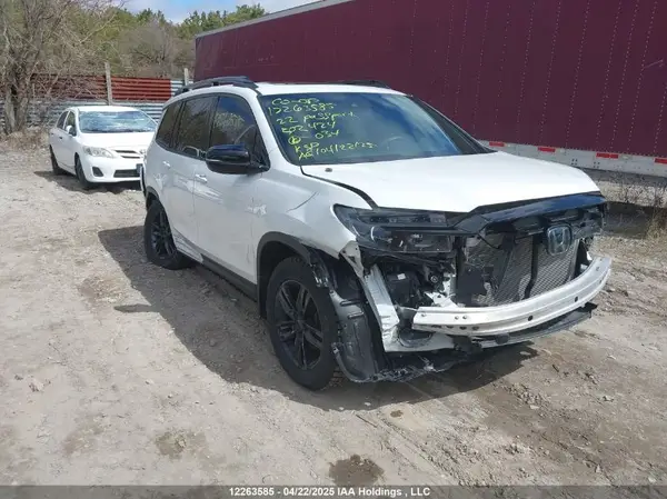 5FNYF8H92NB502424 2022 HONDA PASSPORT - Image 1