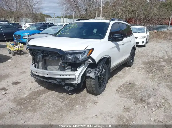 5FNYF8H92NB502424 2022 HONDA PASSPORT - Image 2