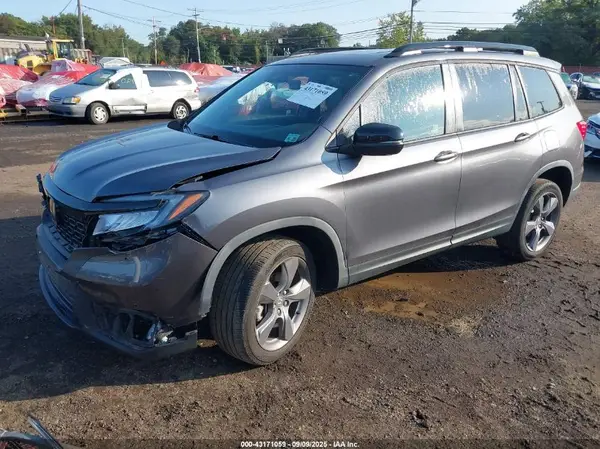 5FNYF8H94LB001645 2020 HONDA PASSPORT - Image 2