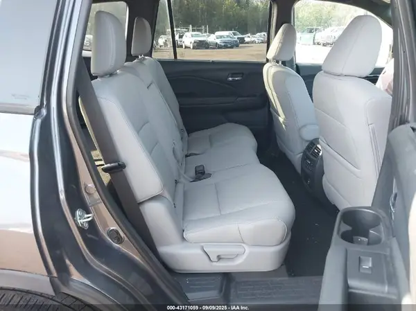 5FNYF8H94LB001645 2020 HONDA PASSPORT - Image 8